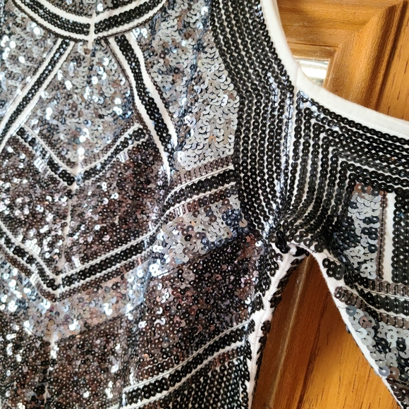 Express Sexy Cold Shoulder Dress Size L - Picture 3 of 4